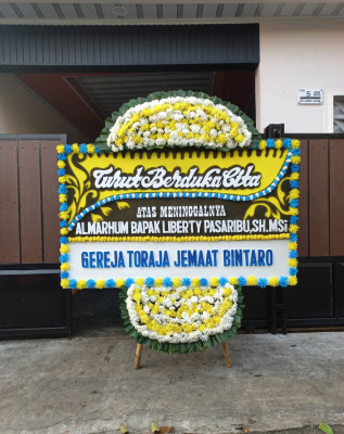 Papan Bunga Duka di Karang Jati